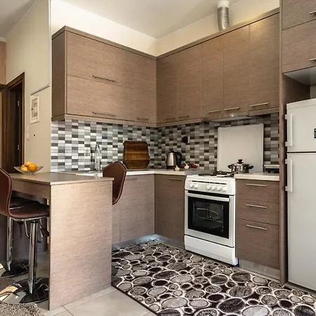 Port Apartment *
