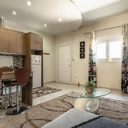 Port Apartment *